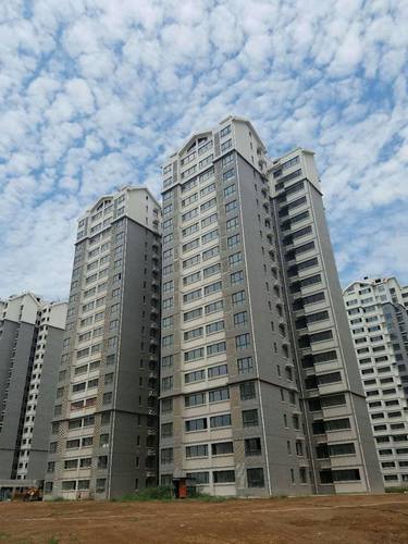 銅煤公司承建的銅煤2號(hào)蘭花園小區(qū)順利通過(guò)竣工驗(yàn)收