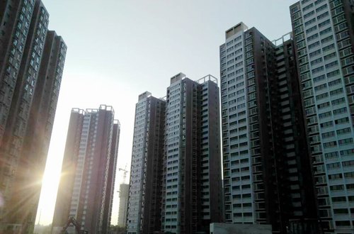 銅煤一號(hào)雪松林小區(qū)1-3#樓順利通過(guò)竣工驗(yàn)收