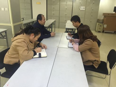 礦建二公司員工為企業(yè)發(fā)展獻言獻策熱情高