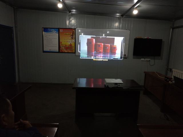 掘進(jìn)公司曹家灘專題學(xué)習(xí)壓縮氧自救器操作方法