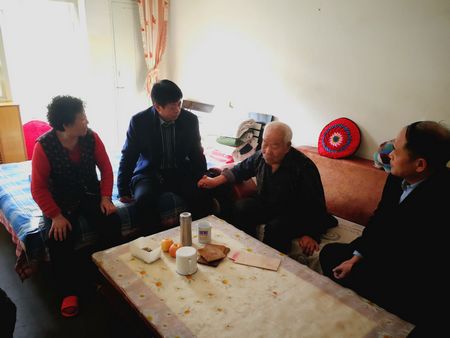 心系困難職工，情系企業(yè)發(fā)展