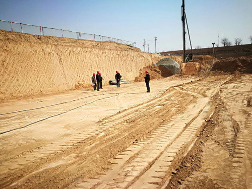 天工公司蒲城清源小區(qū)緊抓施工 順利通過基礎驗槽