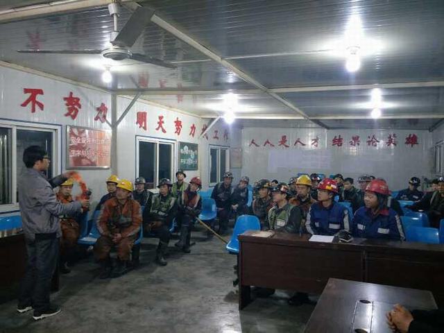 陜煤建設(shè)掘進(jìn)公司北翼項目部開展自救器培訓(xùn)演練全覆蓋