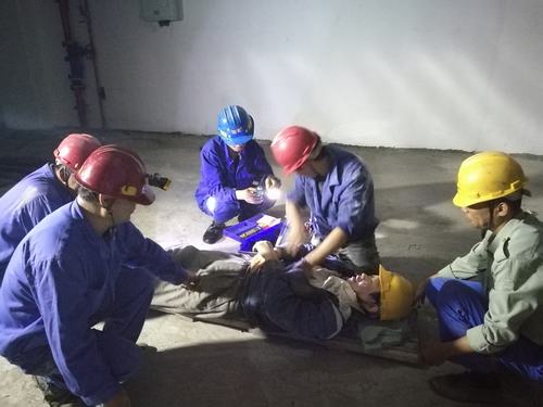 陜煤建設韓城分公司安裝一項目部觸電事故應急演練效果好