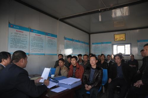 陜煤建設(shè)掘進(jìn)公司：上班前，先來一堂安全課