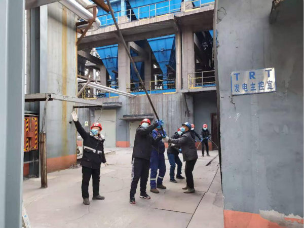 陜煤建設(shè)漢中分公司順利完成龍鋼1#2#TRT增設(shè)行車項目電纜鋪設(shè)