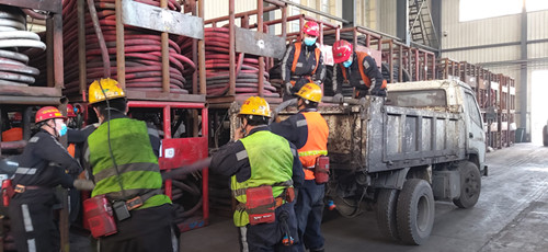 陜煤建設(shè)機電安裝公司神府項目部施工現(xiàn)場如火如荼