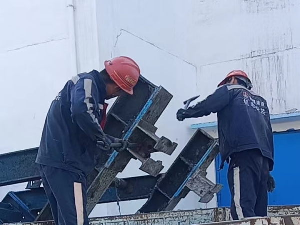 陜煤建設機電安裝公司全力奮戰(zhàn)順槽帶式輸送機安裝工程