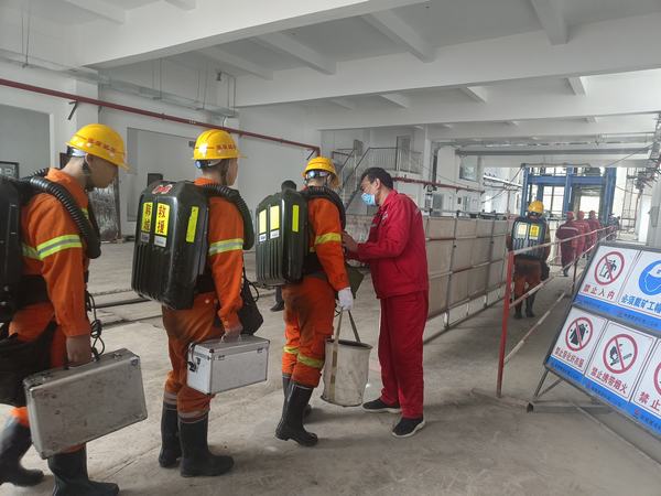 陜煤建設礦建二公司王峰項目部井下瓦斯排放及巷道貫通同時順利完成