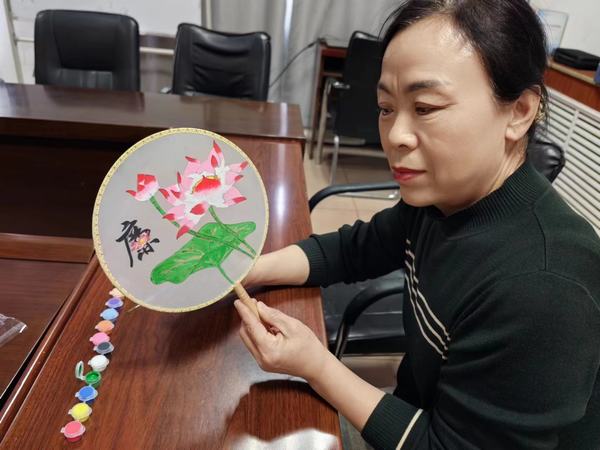 陜煤建設(shè)洗選煤運(yùn)營公司檸條塔運(yùn)營項(xiàng)目部開展：“巧手抒廉情，清風(fēng)揚(yáng)正氣”主題趣味手工活動(dòng)