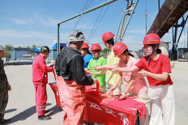 陜煤建設(shè)礦建二公司：工會服務(wù)無大小，一舉一動暖人心