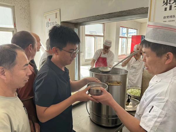 陜煤建設(shè)煤礦運(yùn)營(yíng)服務(wù)分公司：防暑降溫有“涼”策