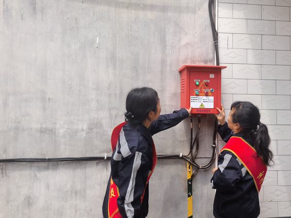 陜煤建設(shè)洗選煤運(yùn)營(yíng)公司神渭蒲城運(yùn)營(yíng)項(xiàng)目部：安全生產(chǎn)“她”力量  巾幗助安守平安