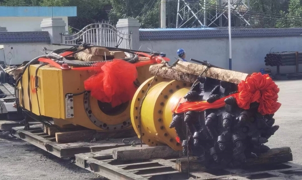 陜煤建設(shè)礦建三公司銅川項(xiàng)目部首臺(tái)綜掘機(jī)成功完成入井組裝調(diào)試運(yùn)行