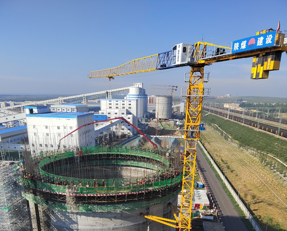 陜煤建設(shè)第二直屬項(xiàng)目部：滑模施工戰(zhàn)正酣，全力沖刺保進(jìn)度