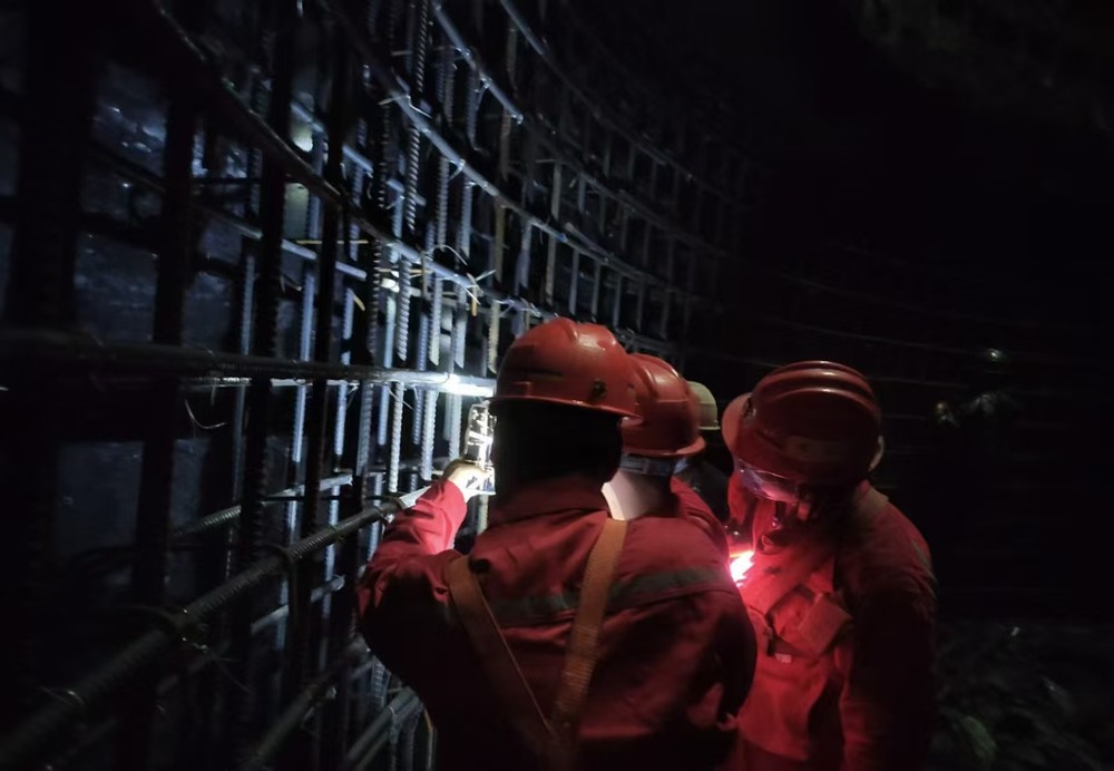 陜煤建設礦建二公司：75 周年普天慶國慶，礦建二公司堅守奏華章