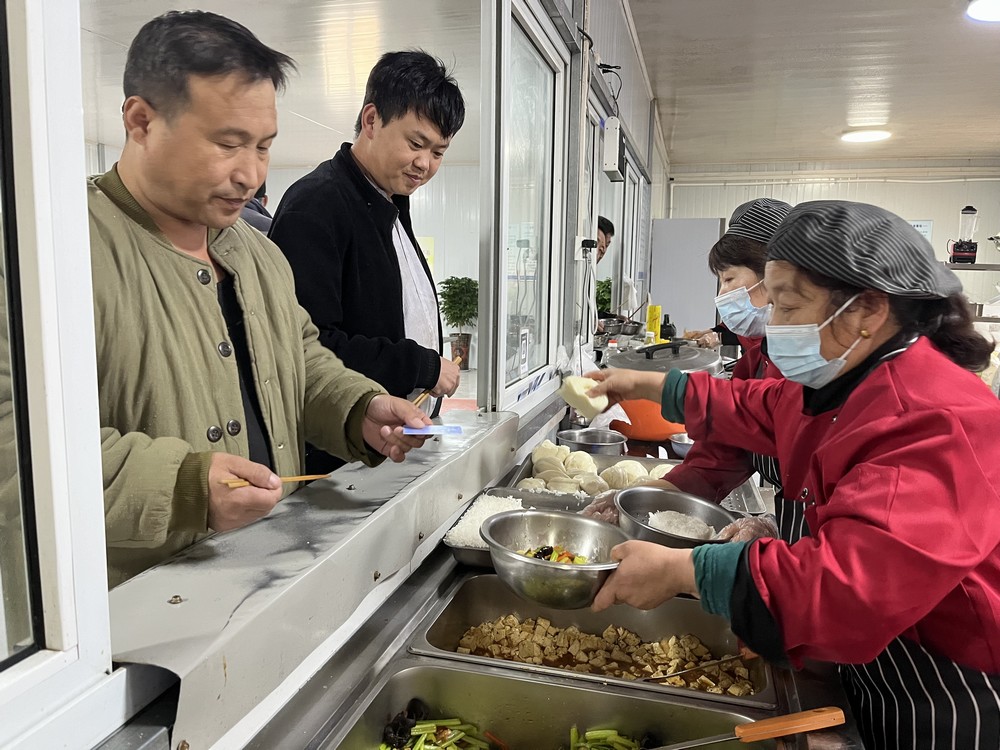 陜煤建設(shè)礦建三公司：冬季施工“有溫度”，后勤保障“暖人心”