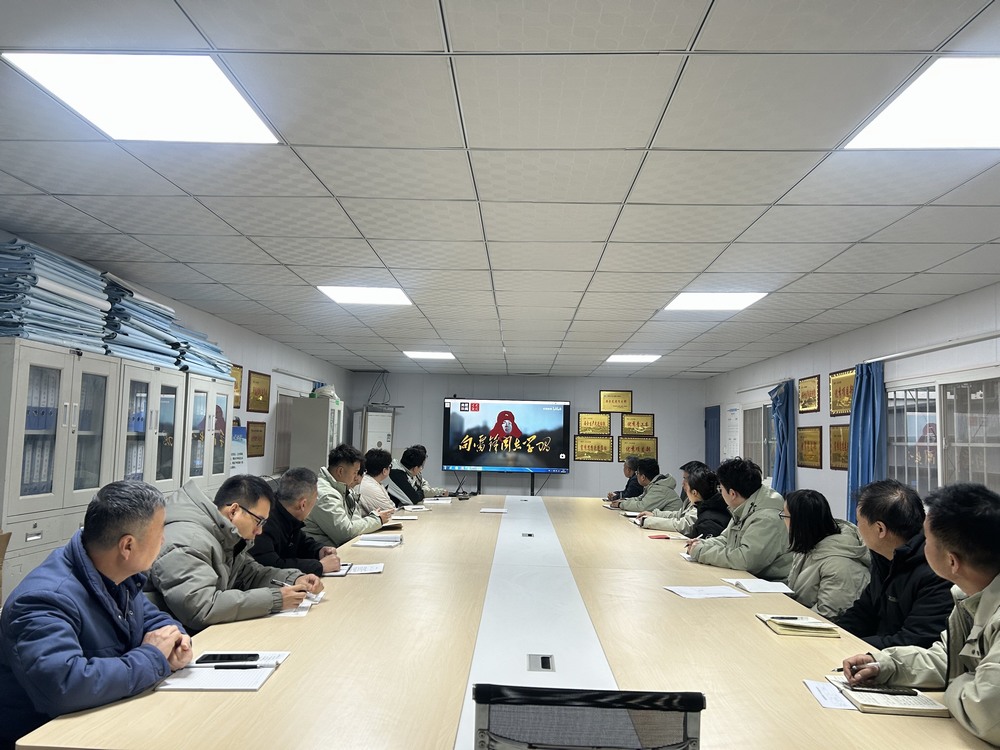 陜煤建設(shè)韓城分公司土建二項(xiàng)目部：傳承雷鋒精神，踐行時(shí)代擔(dān)當(dāng)