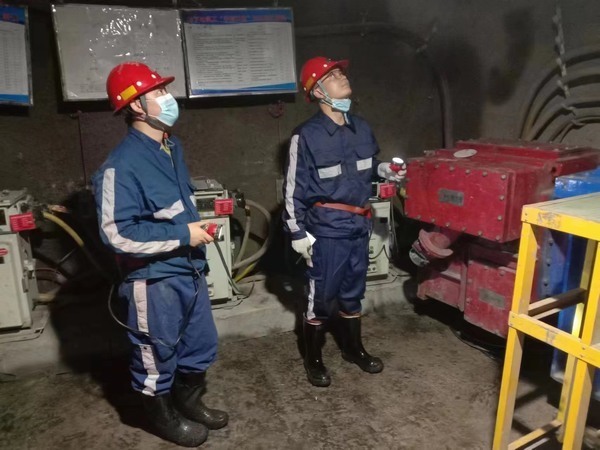 陜煤建設(shè)煤礦運(yùn)營服務(wù)分公司：學(xué)實(shí)兩會精神 促企穩(wěn)健發(fā)展