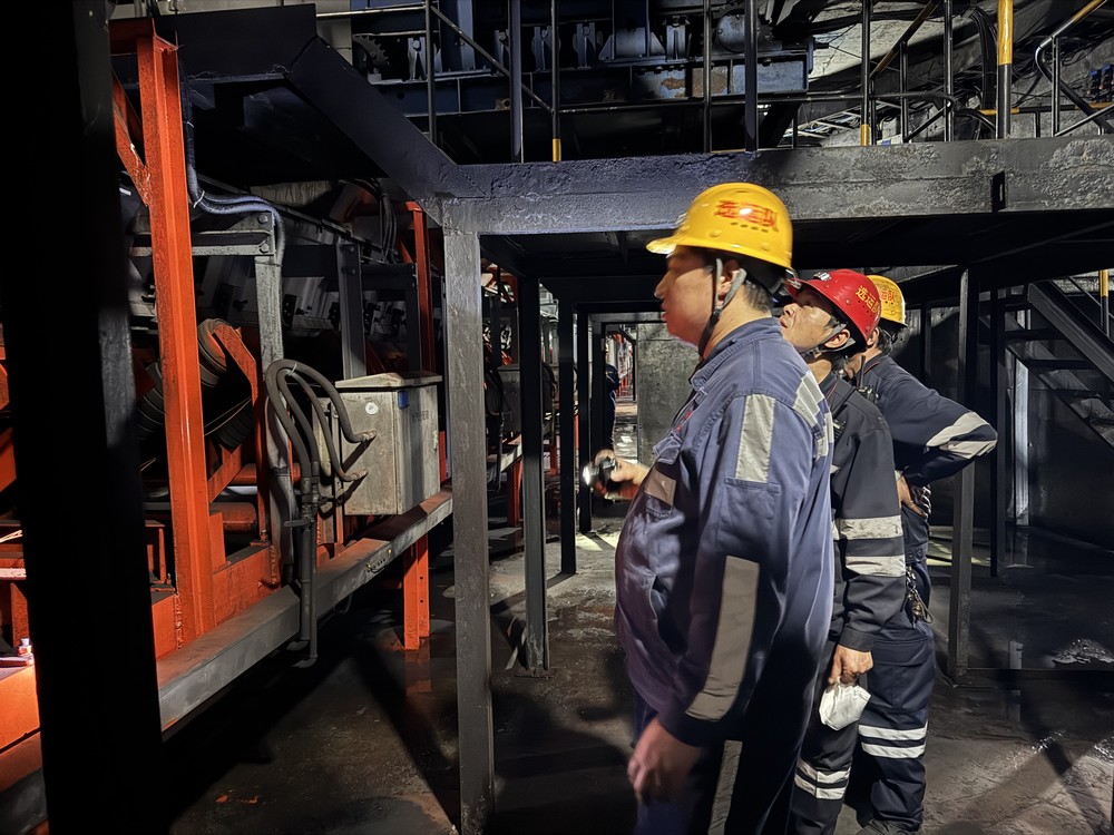 陜煤建設(shè)洗選煤運(yùn)營(yíng)公司澄合山陽運(yùn)營(yíng)項(xiàng)目部：熱血洋溢“戰(zhàn)”五一，堅(jiān)守崗位顯擔(dān)當(dāng)