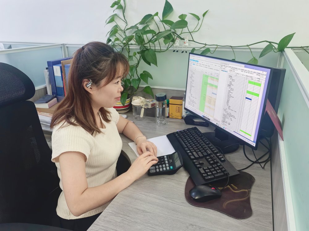 財務(wù)人的每一串?dāng)?shù)據(jù)，皆是溫情